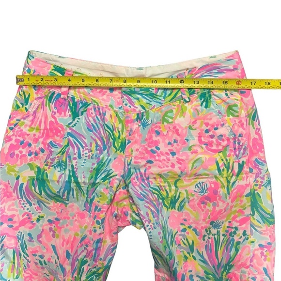 LILLY PULITZER WOMEN Sz4  CHIPPER  PRINTED  SHORT BERMUDA MULTI - Picture 8 of 13